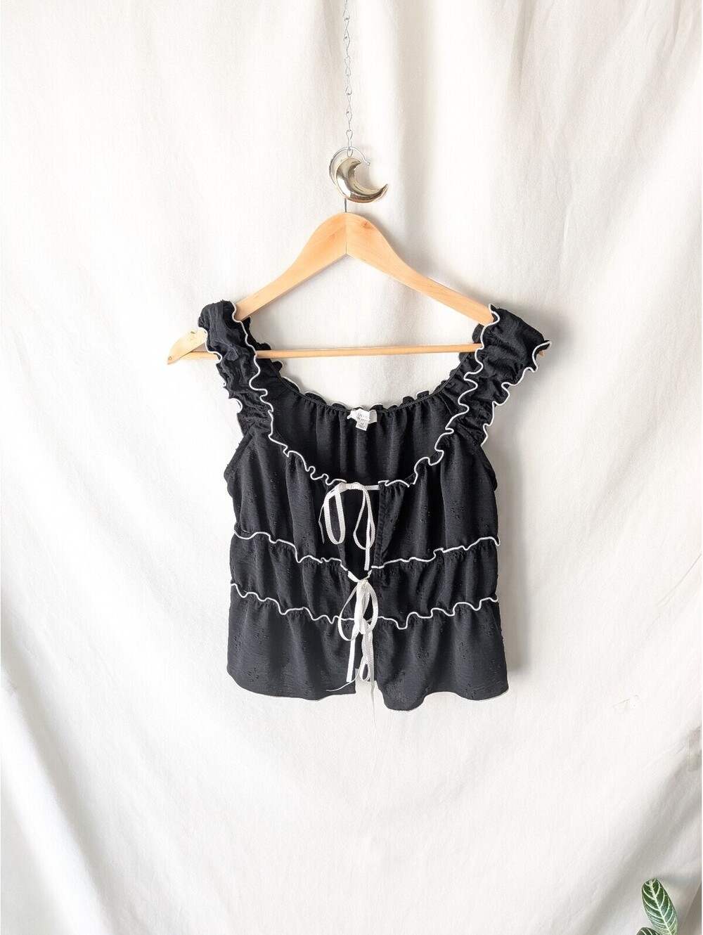 Kirraous Los Angeles Black Ruffle Tie Front Cami Top Size M